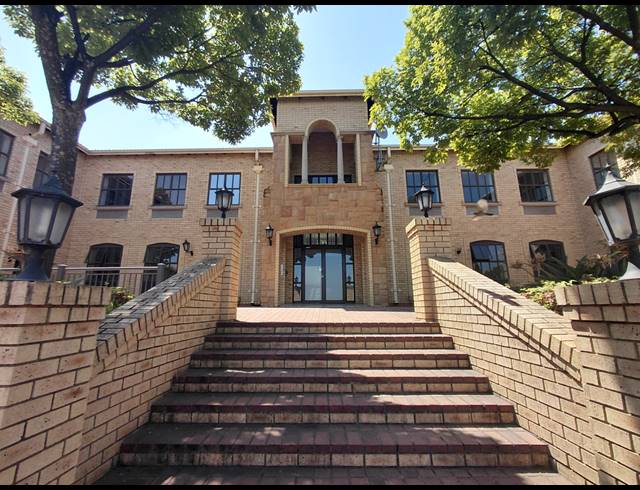 376M² OFFICE TO LET IN BRYANSTON